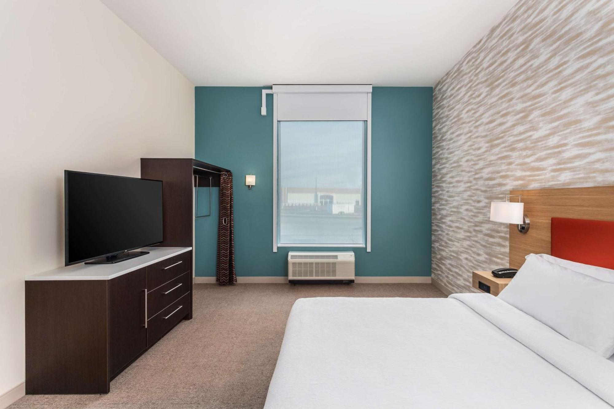 Home2 Suites By Hilton Cedar Rapids Westdale Bagian luar foto