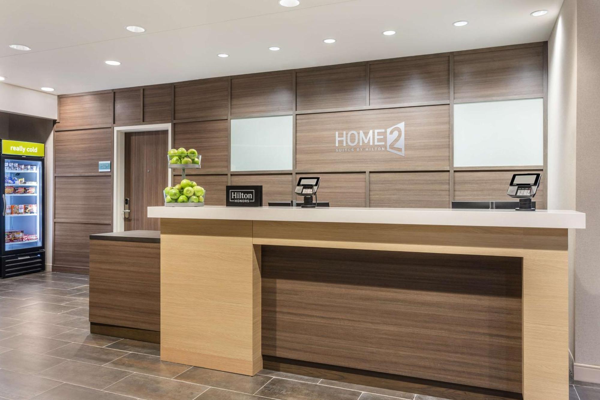 Home2 Suites By Hilton Cedar Rapids Westdale Bagian luar foto